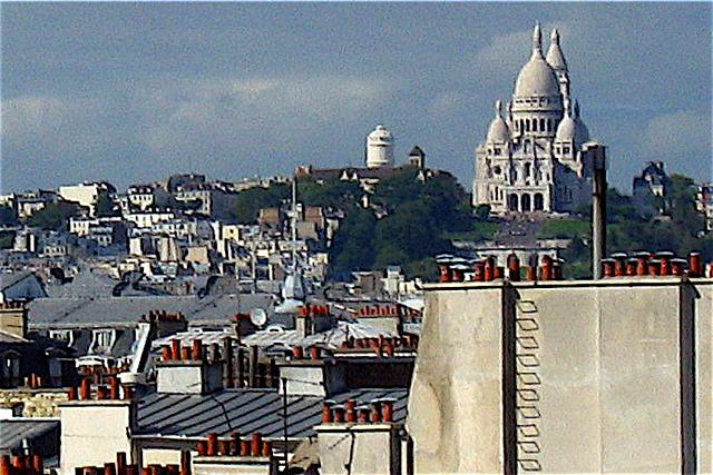 The giant white church overlooking Montmarte.